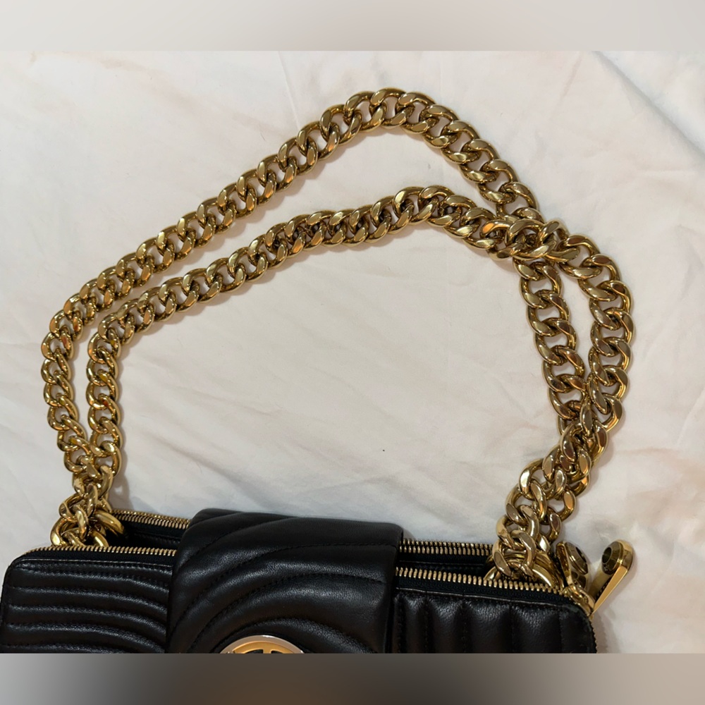 HENRI BENDEL NO. 7 PETITE QUILTED SHOULDER BAG W/ GOLD CHAIN TURQUOISE INTERIOR - Picture 16 of 17